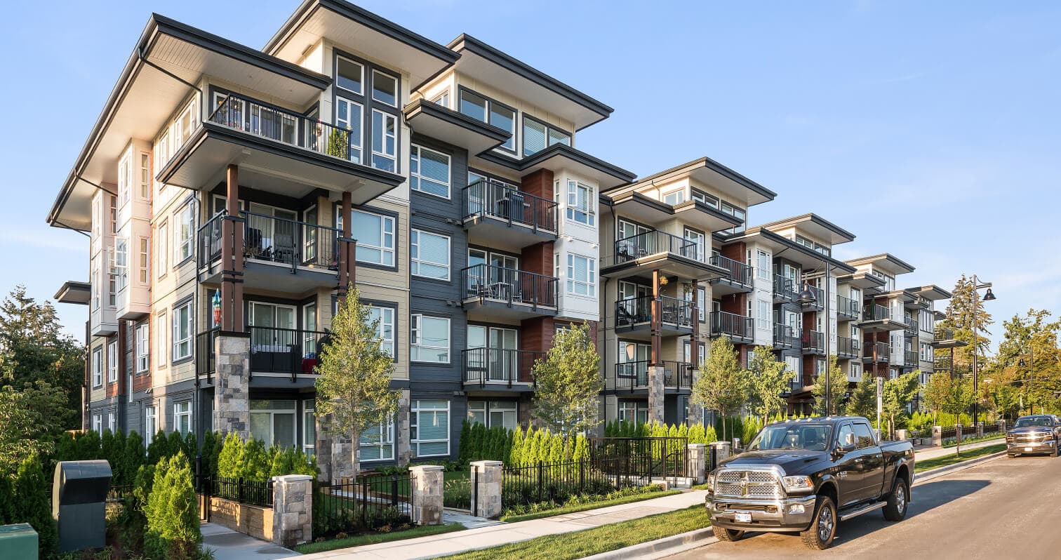 Edge on Edge 3 by MacLean Homes