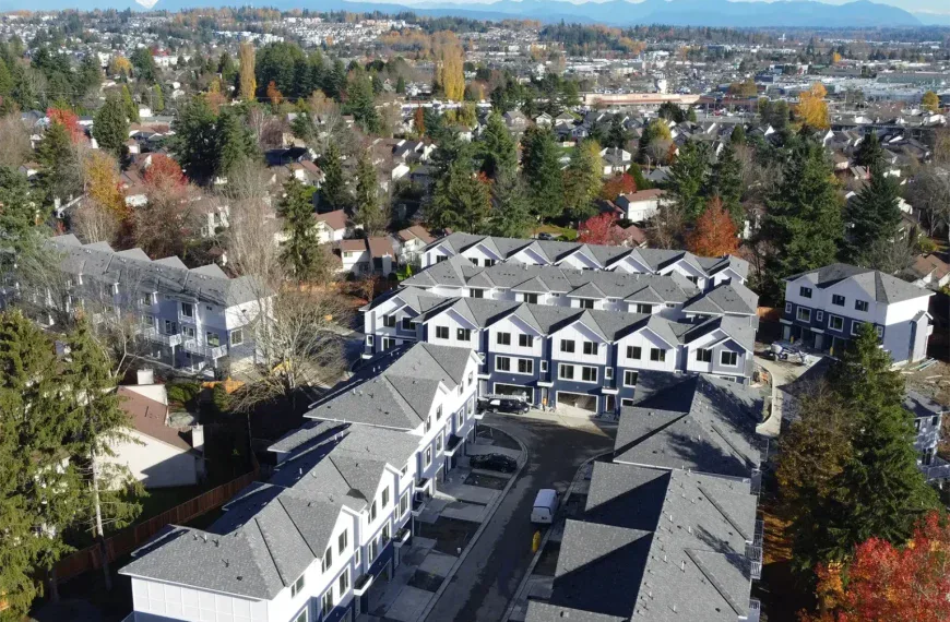 Park & Maven (Townhomes) by Jayen Properties
