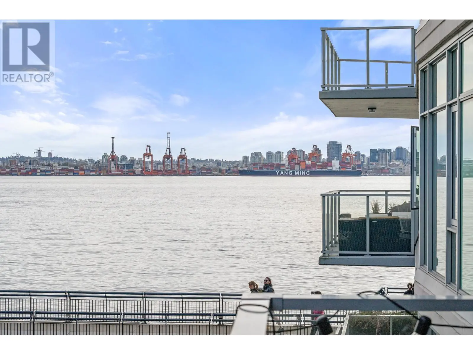 204 175 Victory Ship Way, North Vancouver, British Columbia  V7L 0G1 - Photo 1 - R2925024