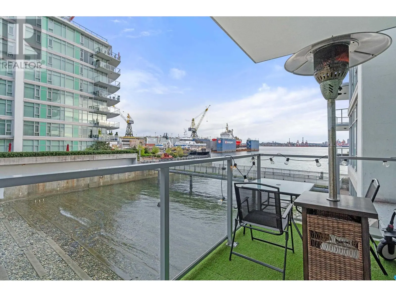 204 175 Victory Ship Way, North Vancouver, British Columbia  V7L 0G1 - Photo 2 - R2925024