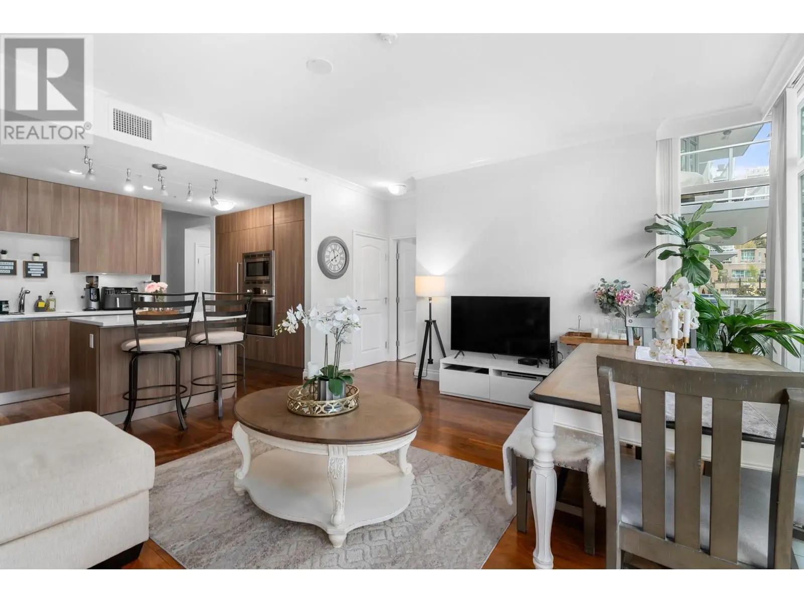 204 175 Victory Ship Way, North Vancouver, British Columbia  V7L 0G1 - Photo 6 - R2925024