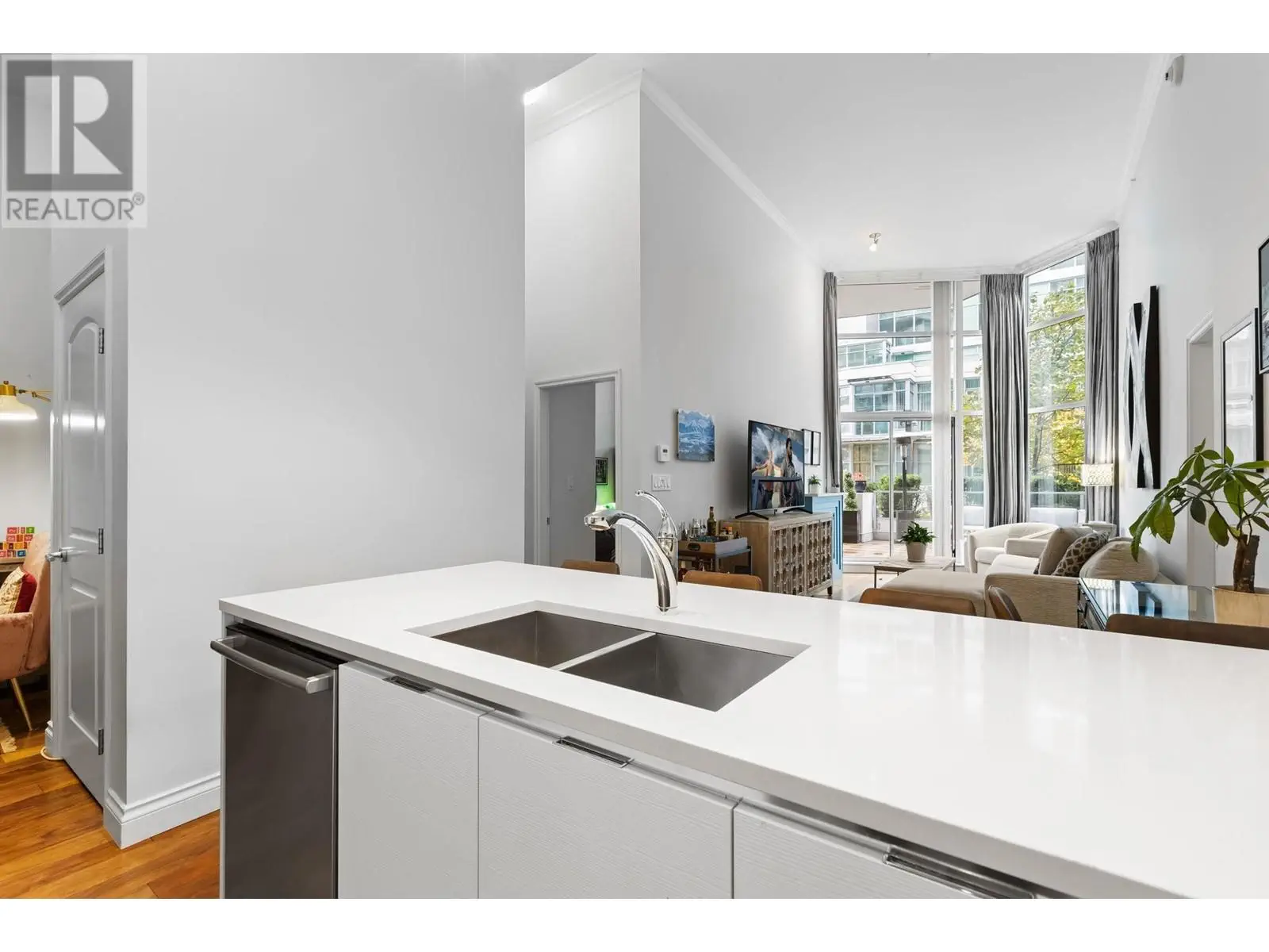 104 199 Victory Ship Way, North Vancouver, British Columbia  V9L 0E2 - Photo 7 - R2943722