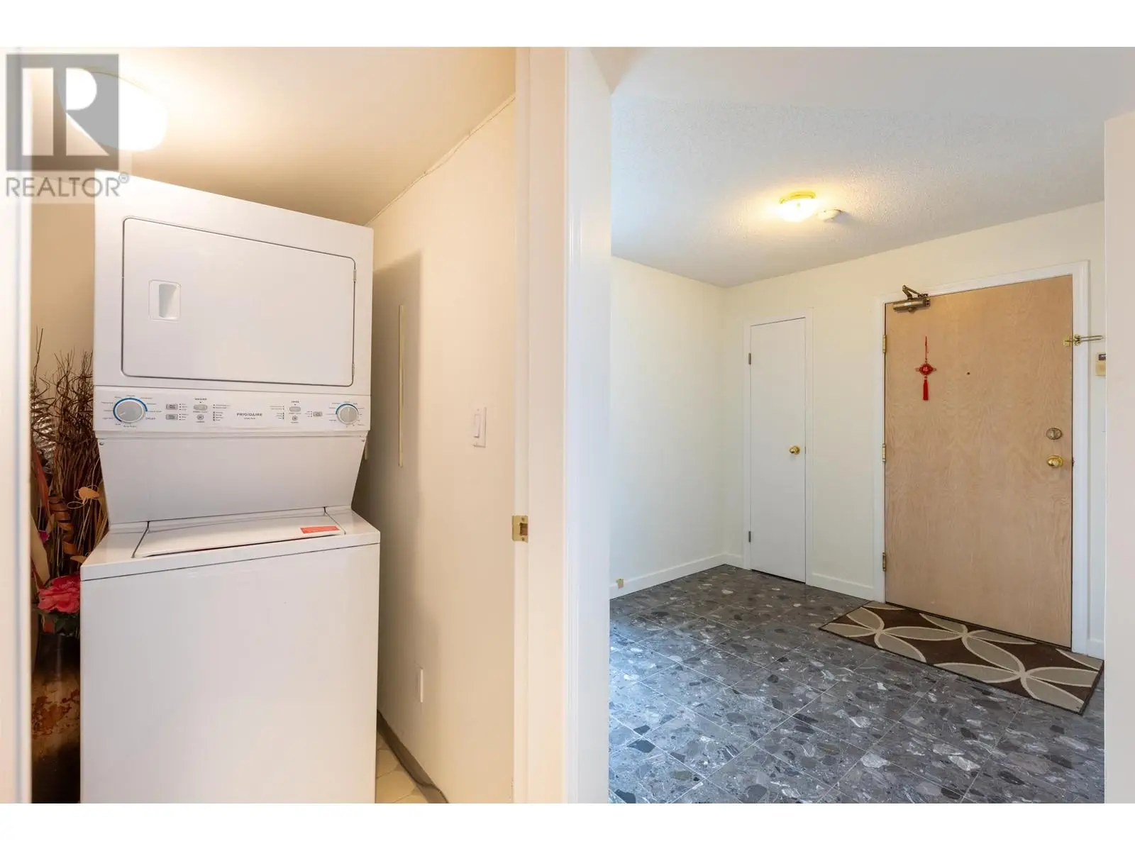 1407 8 Laguna Court, New Westminster, British Columbia  V3M 6M6 - Photo 8 - R2953607