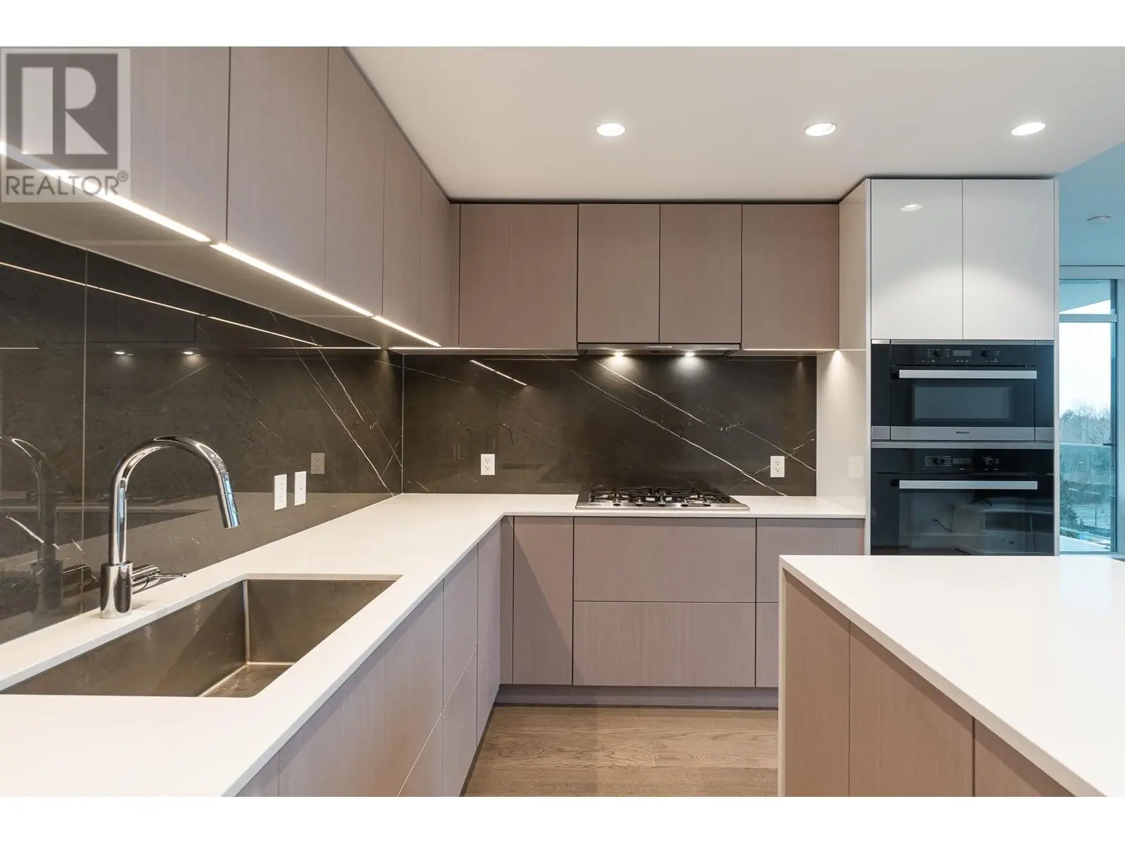 606 1675 Lions Gate Lane, North Vancouver, British Columbia  V7P 3B4 - Photo 12 - R2969026