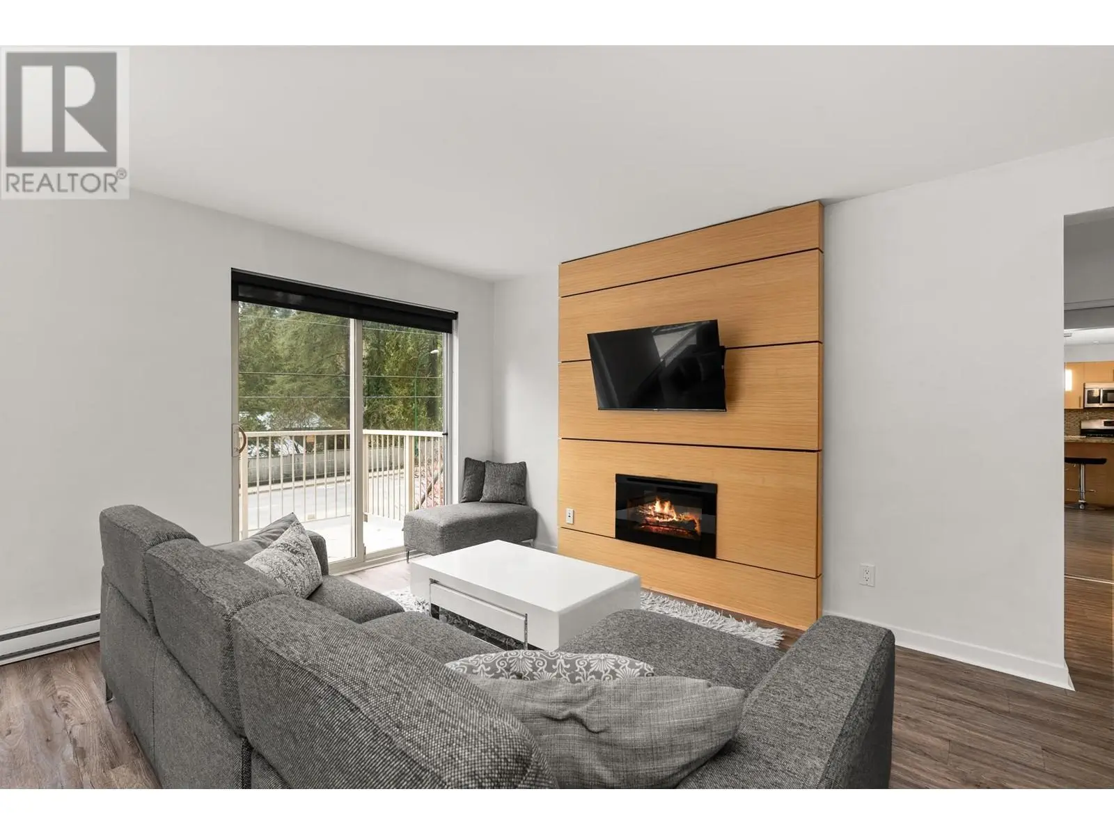 201 2832 Capilano Road, North Vancouver, British Columbia  V7R 4H5 - Photo 2 - R2980371