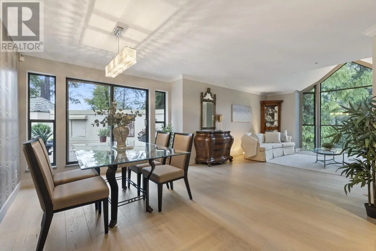 301 3288 Capilano Crescent, North Vancouver, British Columbia  V7R 4H7 - Photo 10 - R2981180