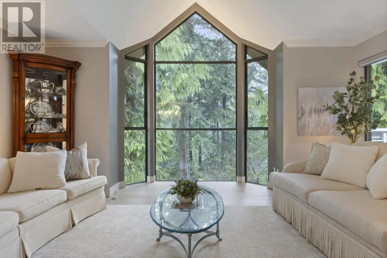 301 3288 Capilano Crescent, North Vancouver, British Columbia  V7R 4H7 - Photo 5 - R2981180