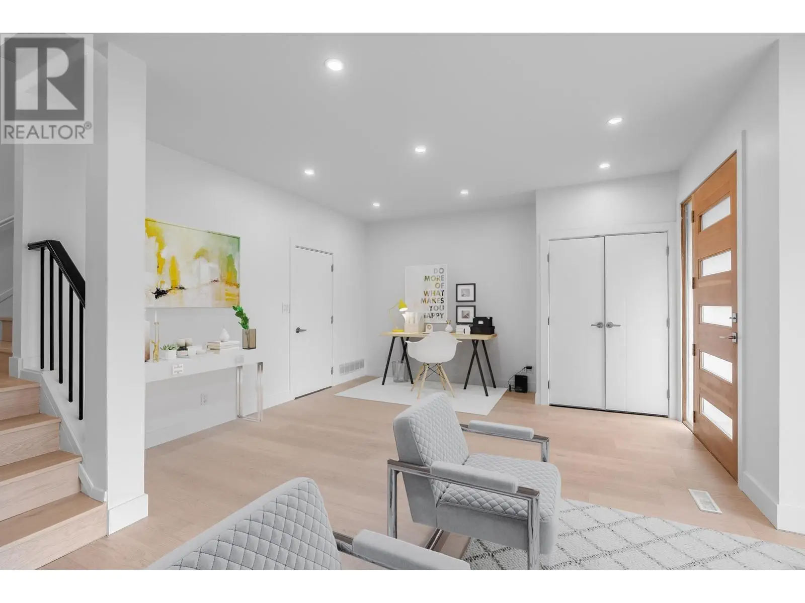 552 W 25th Street, North Vancouver, British Columbia  V7N 2G3 - Photo 7 - R2983450