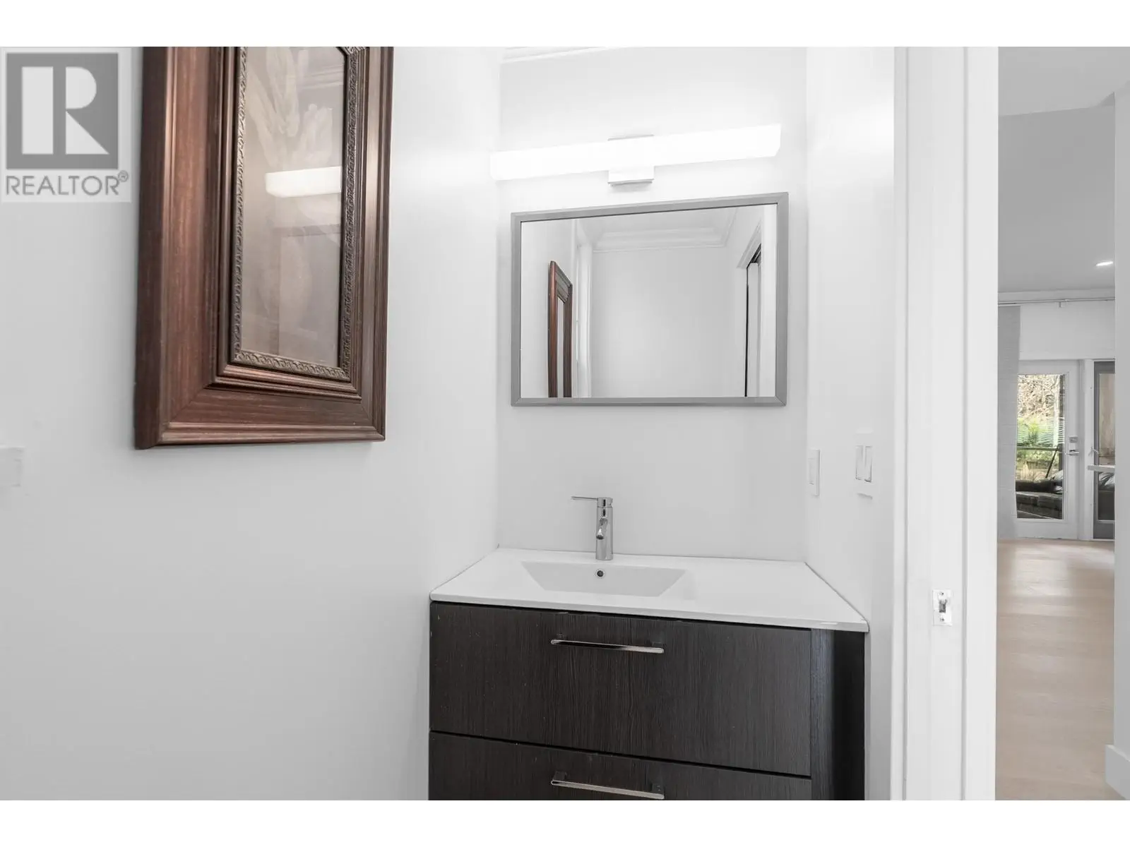 552 W 25th Street, North Vancouver, British Columbia  V7N 2G3 - Photo 9 - R2983450