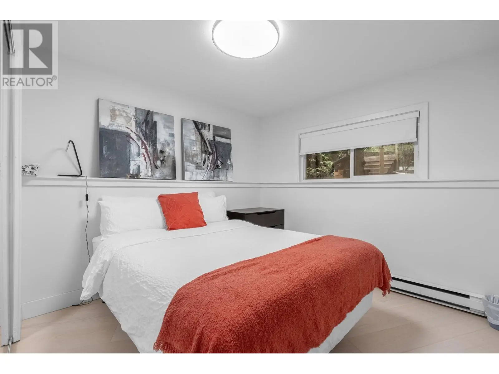 552 W 25th Street, North Vancouver, British Columbia  V7N 2G3 - Photo 39 - R2983450
