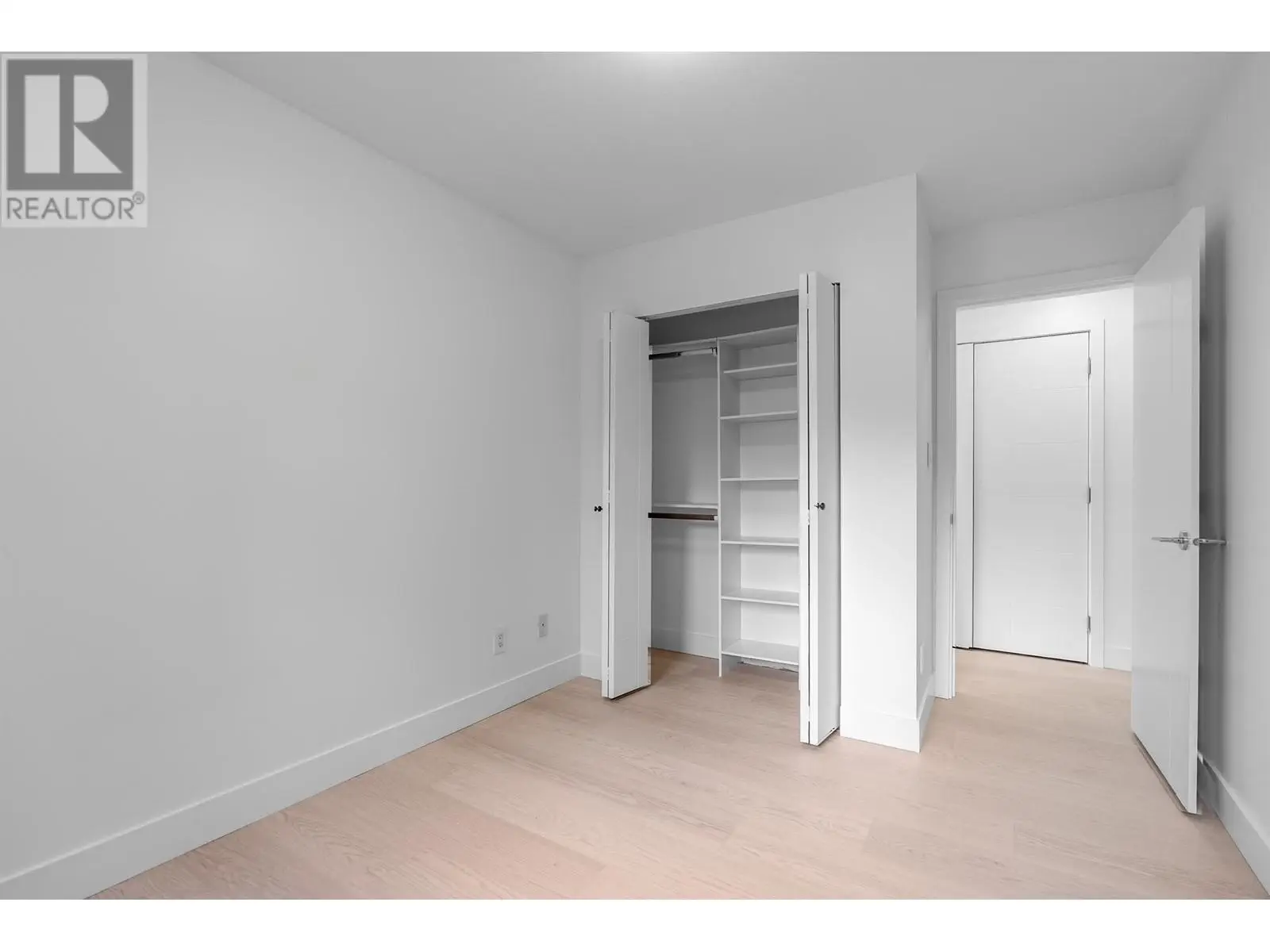 552 W 25th Street, North Vancouver, British Columbia  V7N 2G3 - Photo 28 - R2983450