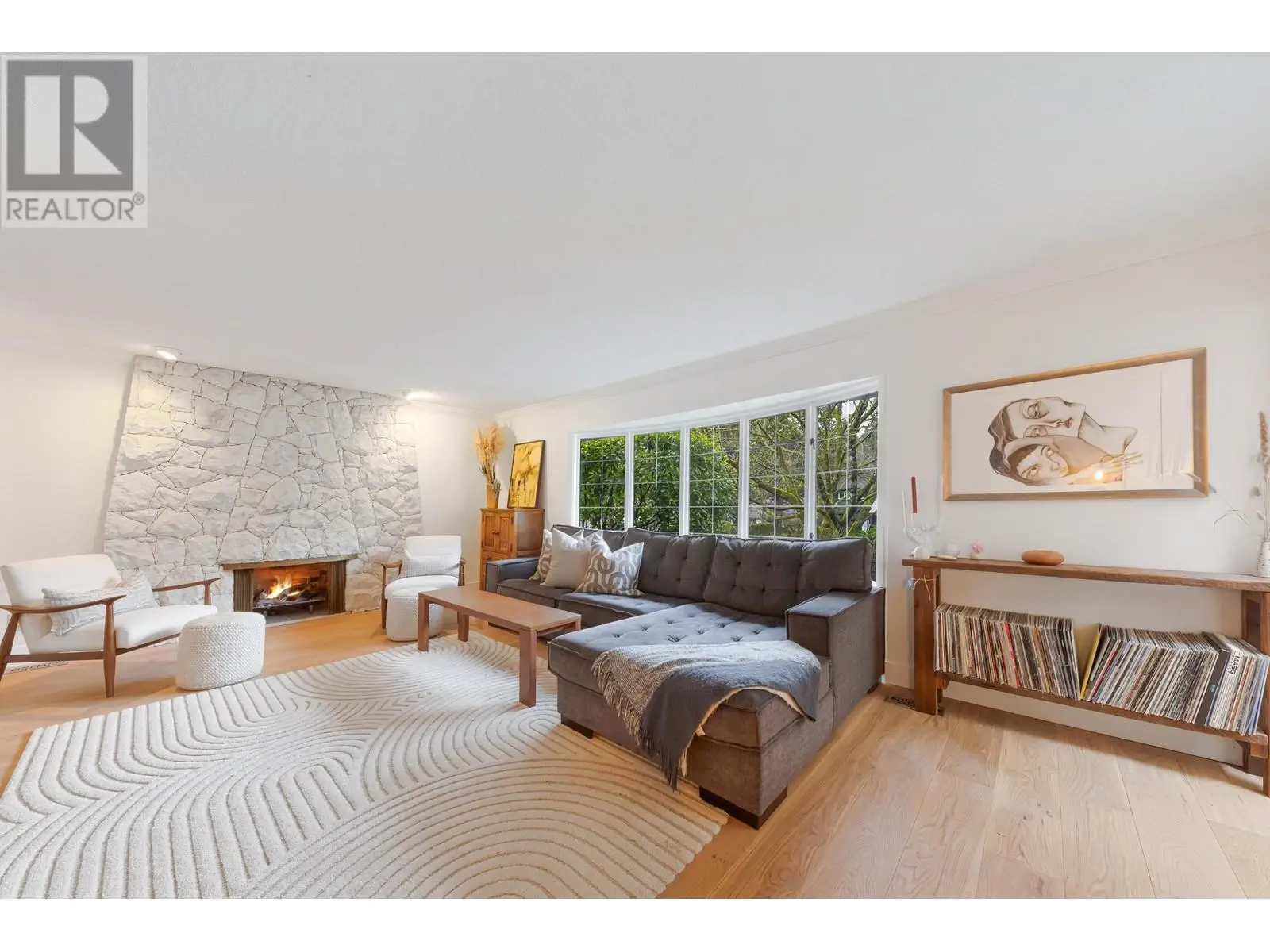 5446 Cliffridge Avenue, North Vancouver, British Columbia  V7R 4M4 - Photo 4 - R2986887