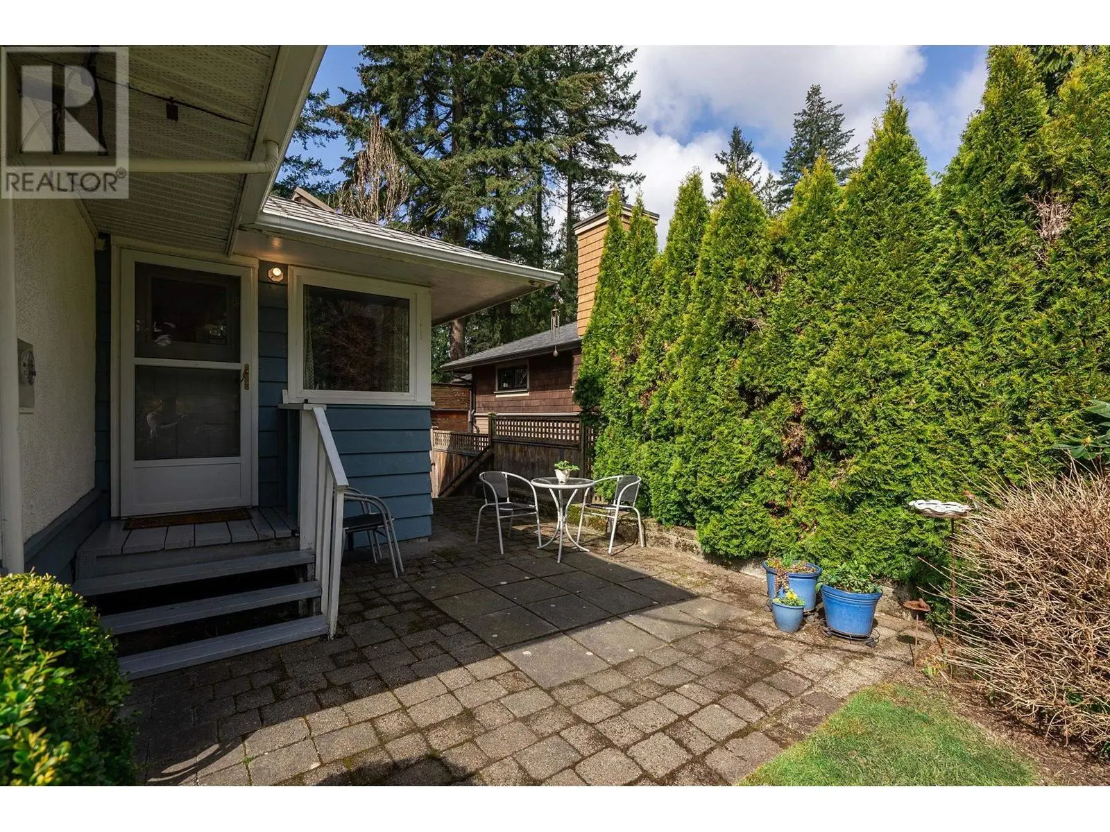 4143 Virginia Crescent, North Vancouver, British Columbia  V7R 3Z7 - Photo 11 - R2986923