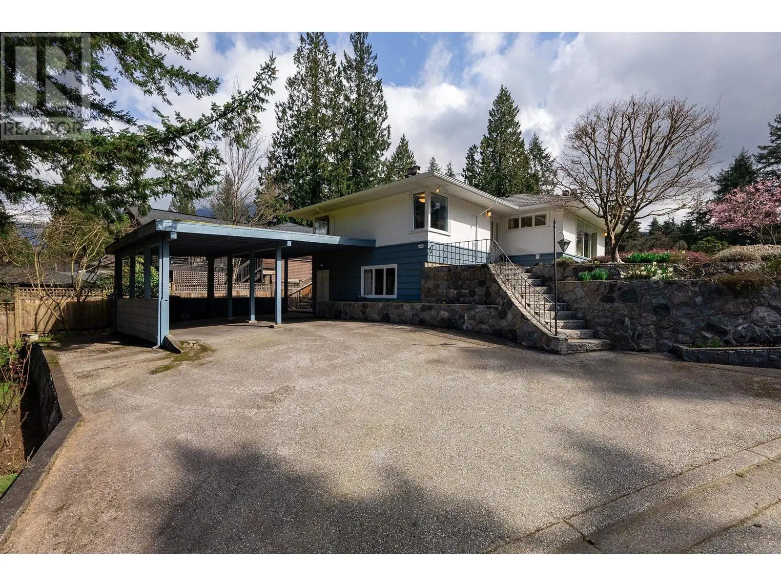 4143 Virginia Crescent, North Vancouver, British Columbia  V7R 3Z7 - Photo 15 - R2986923