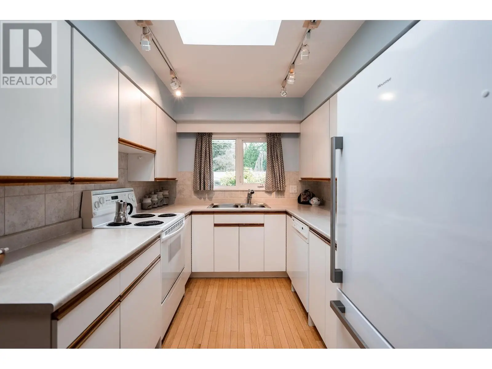 4143 Virginia Crescent, North Vancouver, British Columbia  V7R 3Z7 - Photo 23 - R2986923