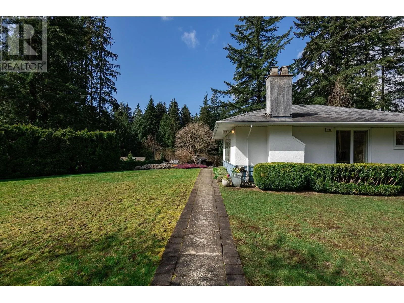 4143 Virginia Crescent, North Vancouver, British Columbia  V7R 3Z7 - Photo 9 - R2986923