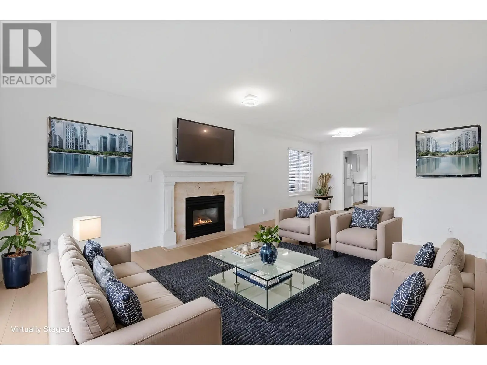 318 E 6th Street, North Vancouver, British Columbia  V7L 1P6 - Photo 4 - R2986178