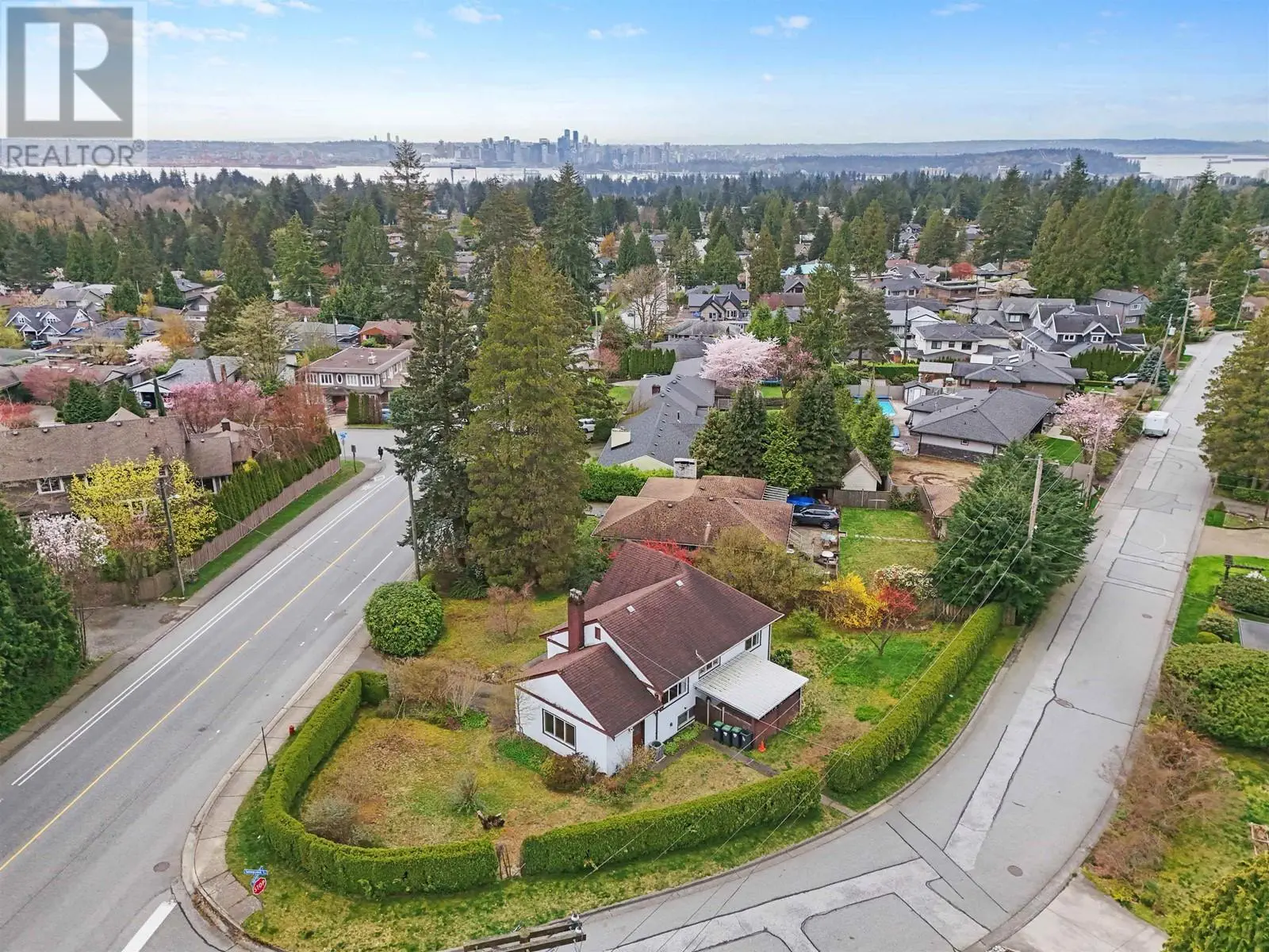 3975 Highland Boulevard, North Vancouver, British Columbia  V7R 2Y7 - Photo 1 - R2993295